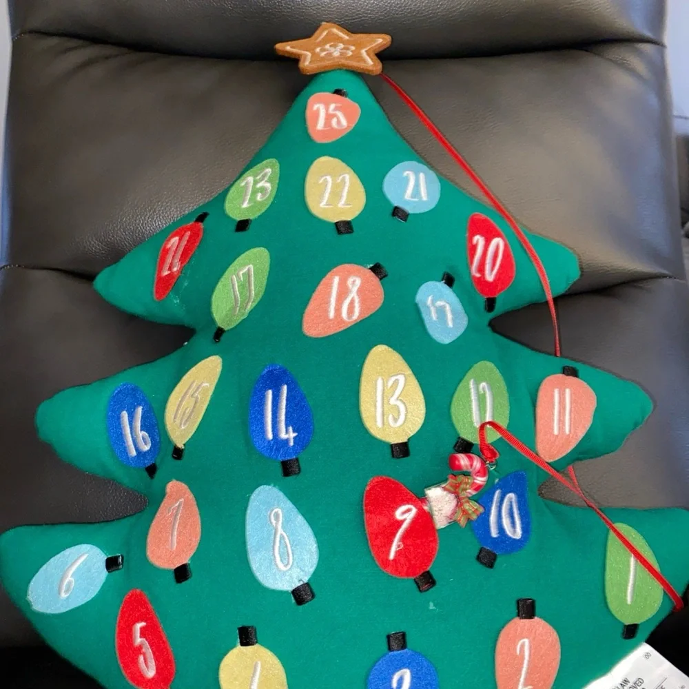 Christmas Tree Shape Advent Countdown‎ Calendar Throw Pillow 21.5” New